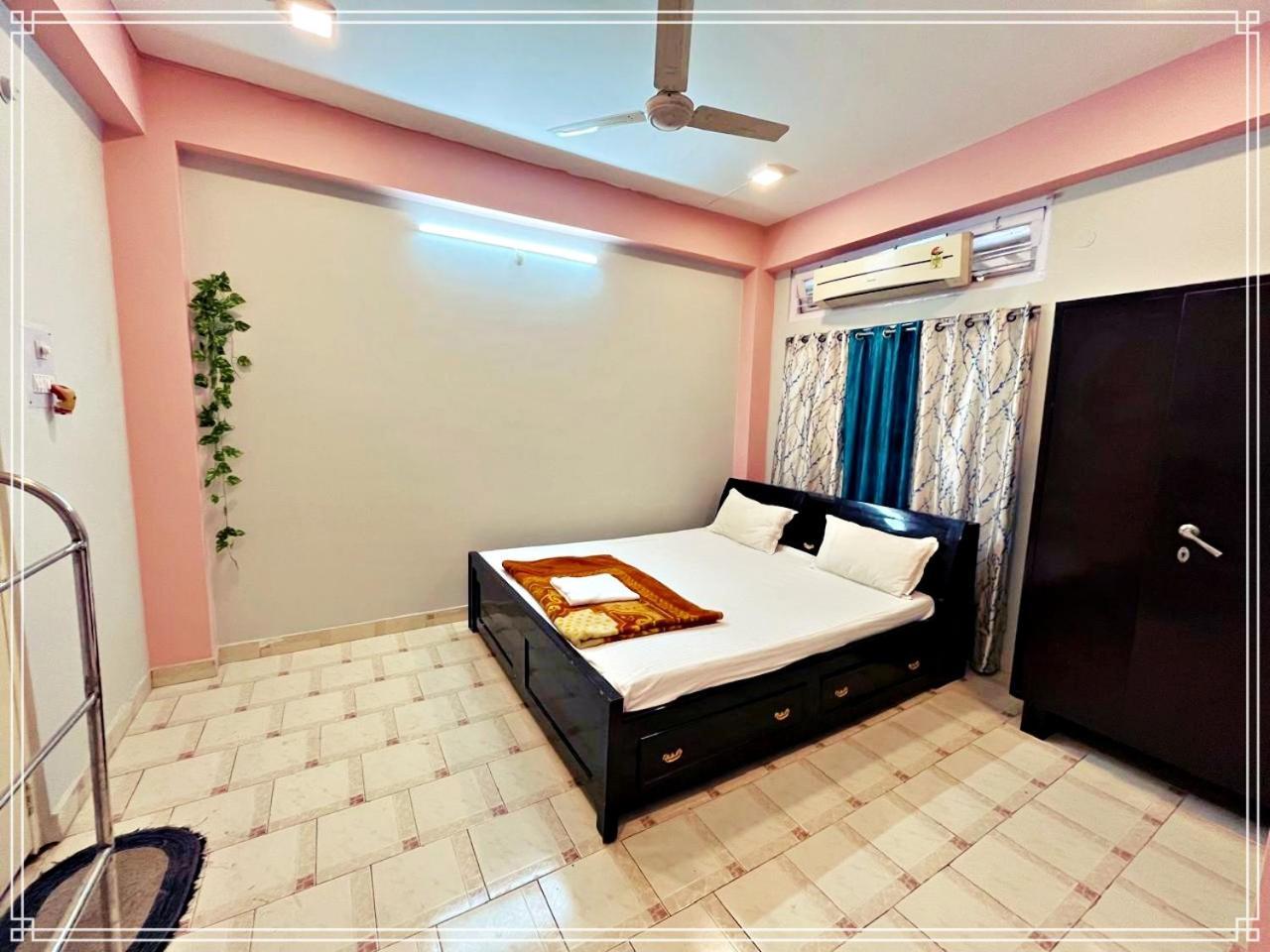 Kanak Laxmi Villa B & B กูวาฮาติ ภายนอก รูปภาพ
