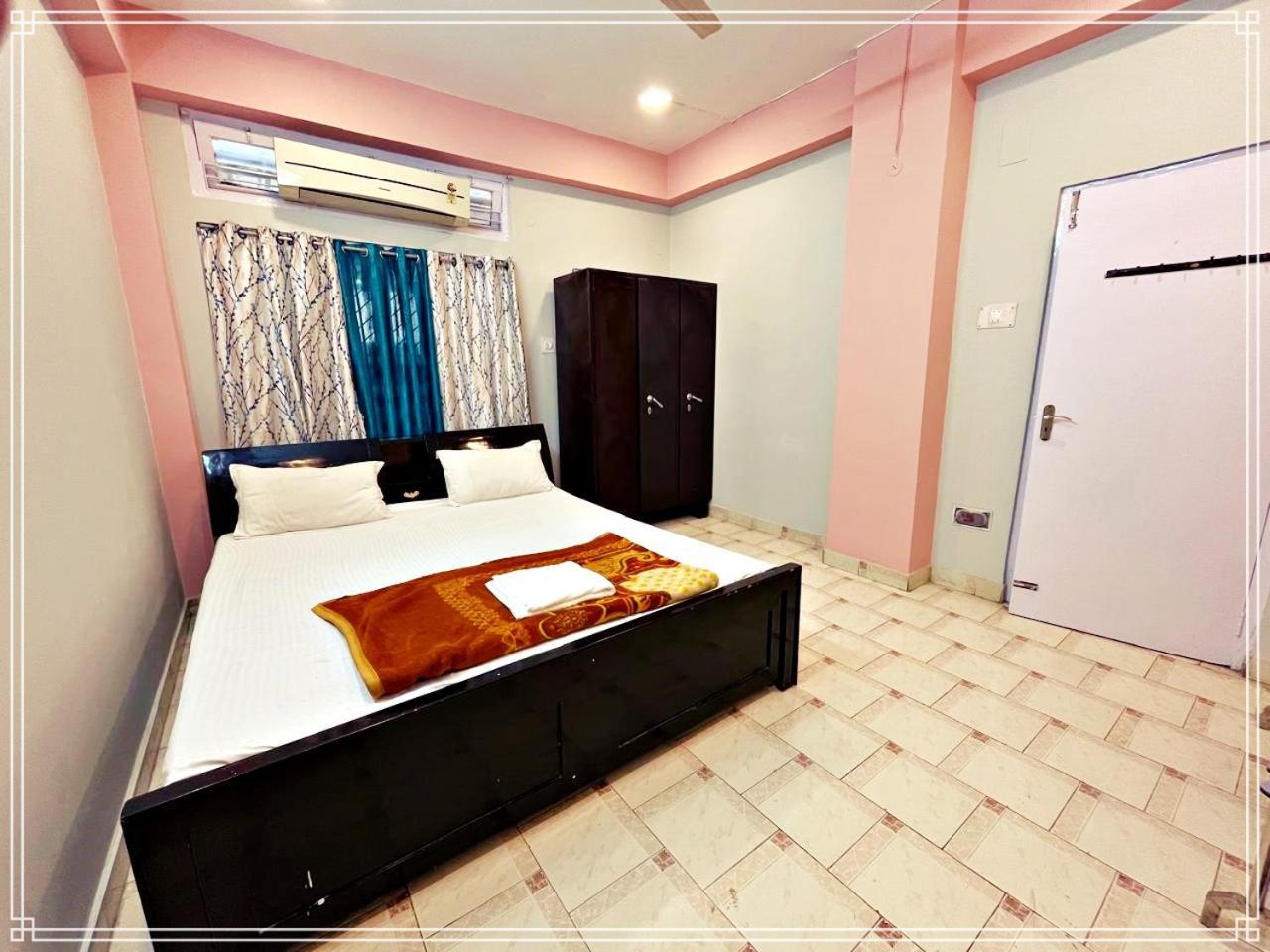 Kanak Laxmi Villa B & B กูวาฮาติ ภายนอก รูปภาพ