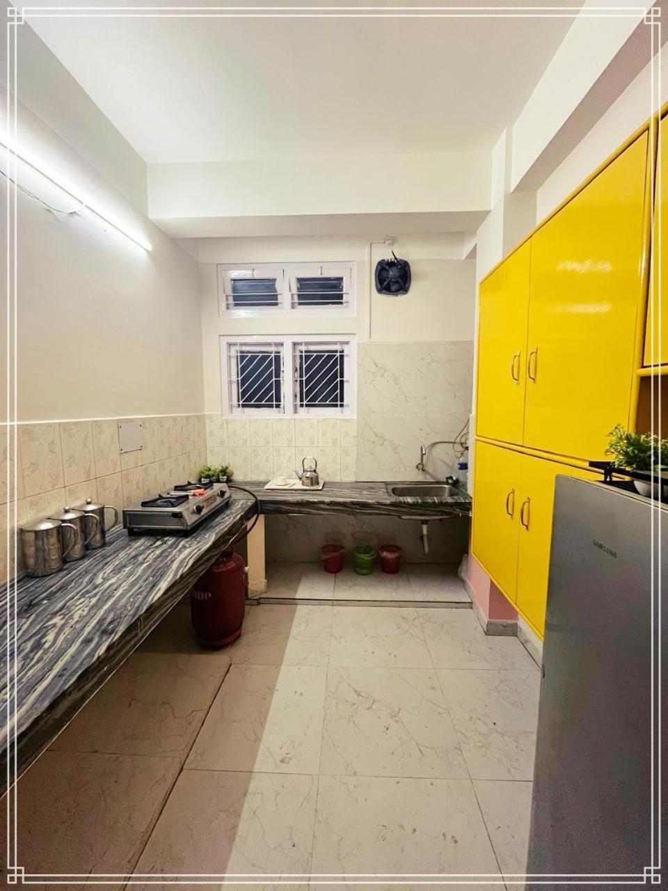 Kanak Laxmi Villa B & B กูวาฮาติ ภายนอก รูปภาพ